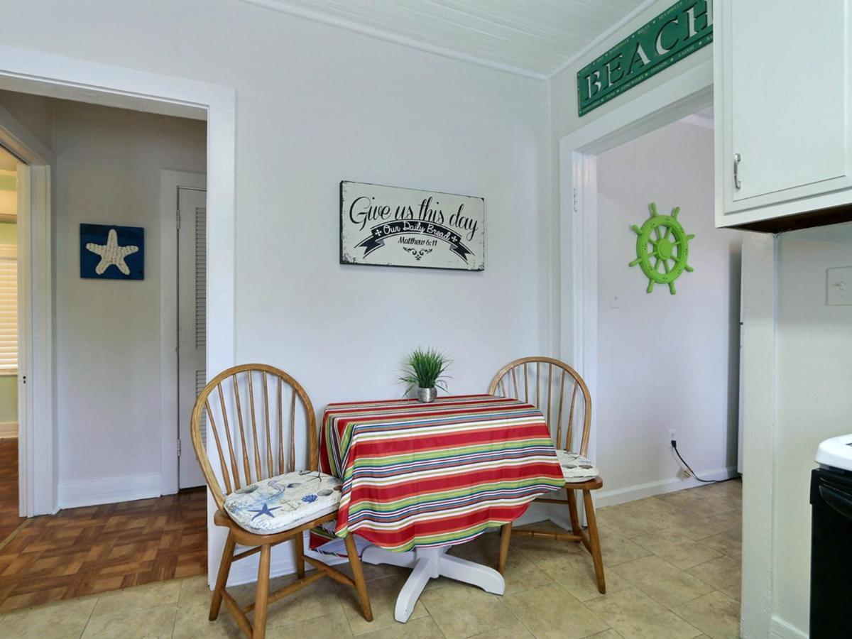Movie House Lot A Apartment Тайби Айлънд Екстериор снимка